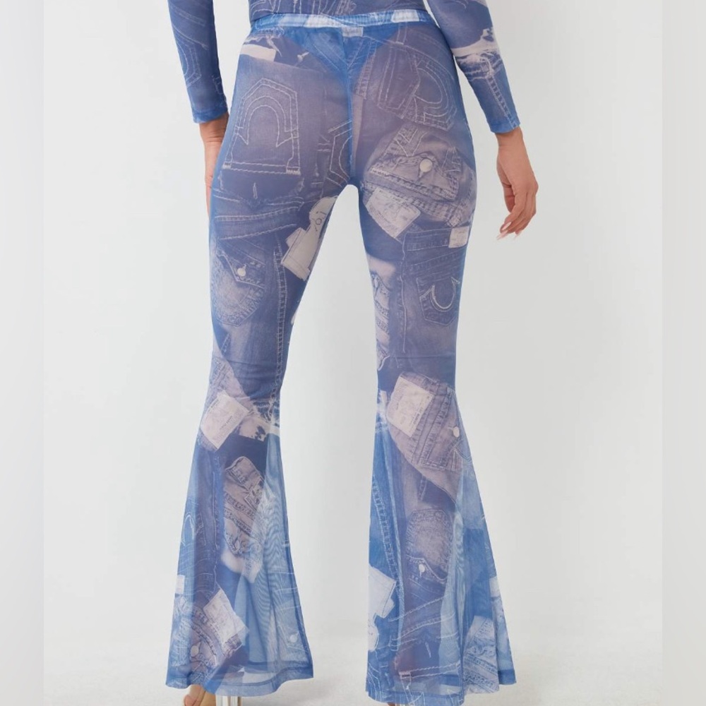 Women’s True Religion Jean graphic print mesh flare pants - Picture 3 of 6